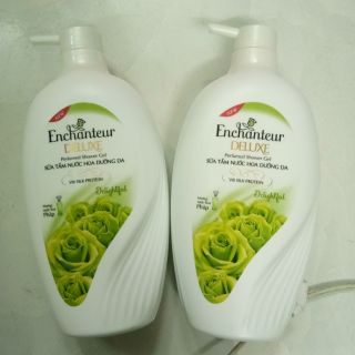 Sữa tắm nước hoa Enchanteur xanh lá 650ml