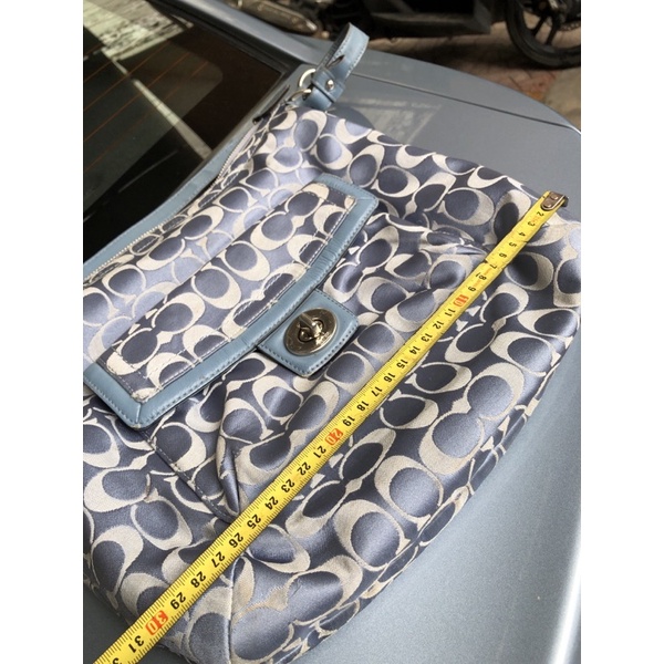 Túi chuẩn si .túi qua sử dụng. khách vui lòng xem hình nếu muốn biết thêm thông tin sản phẩm mời khách vô chat . Tkanks.