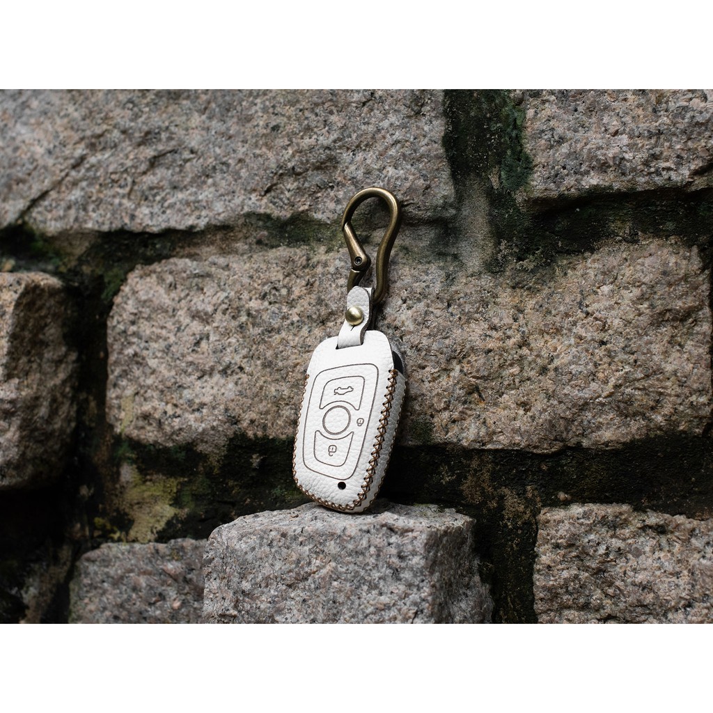 Bọc chìa khóa ô tô Vinfat Lux A, SA 2.0 da bò 100% HandMade kèm móc khoá