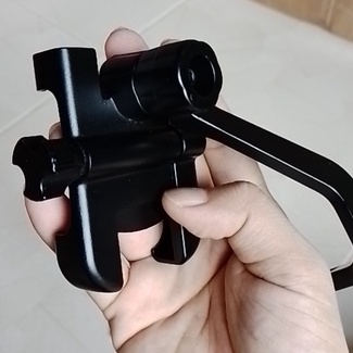 Kẹp điện thoại xe máy lắp chân gương kim loại C2 loại 1