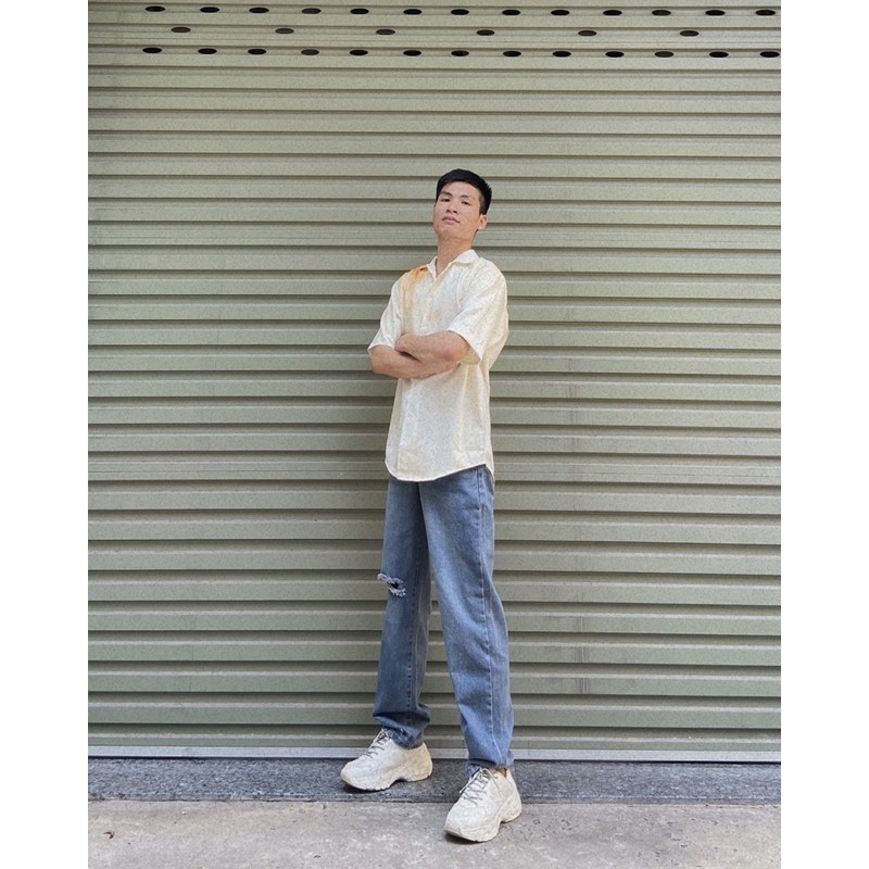 Jean ống rộng rách gối màu xanh trầm | BigBuy360 - bigbuy360.vn