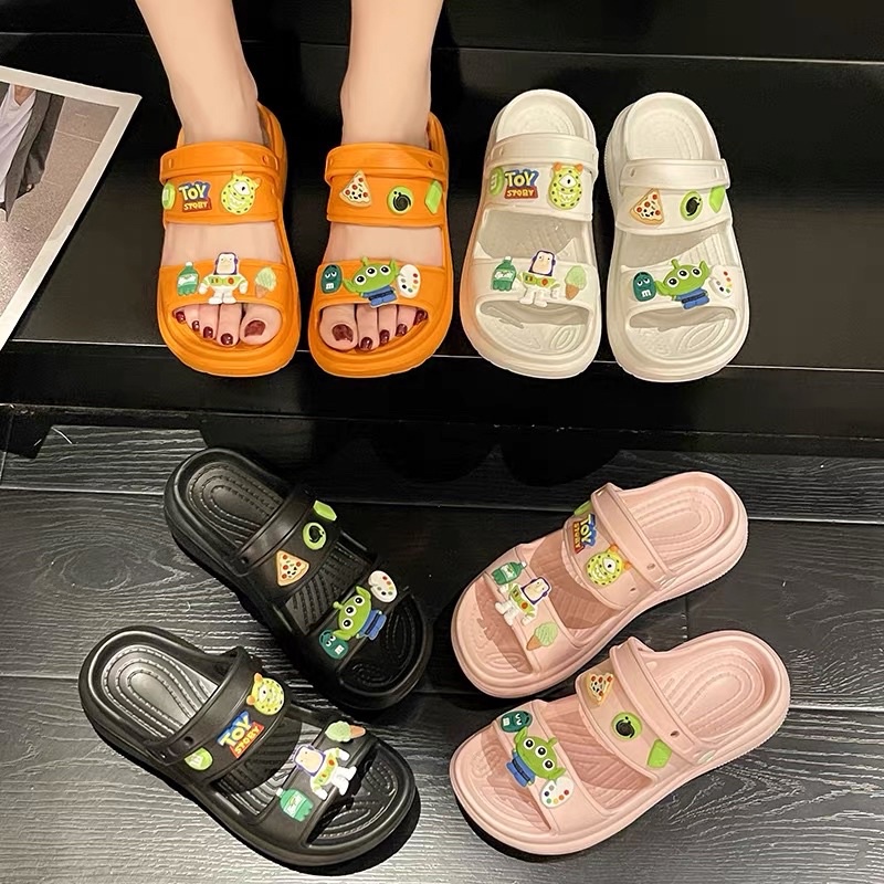 Dép Cross nữ đế độn 4cm tặng kèm bộ 12 sticker cute cho bạn nữ đi học đi chơi  - DL166