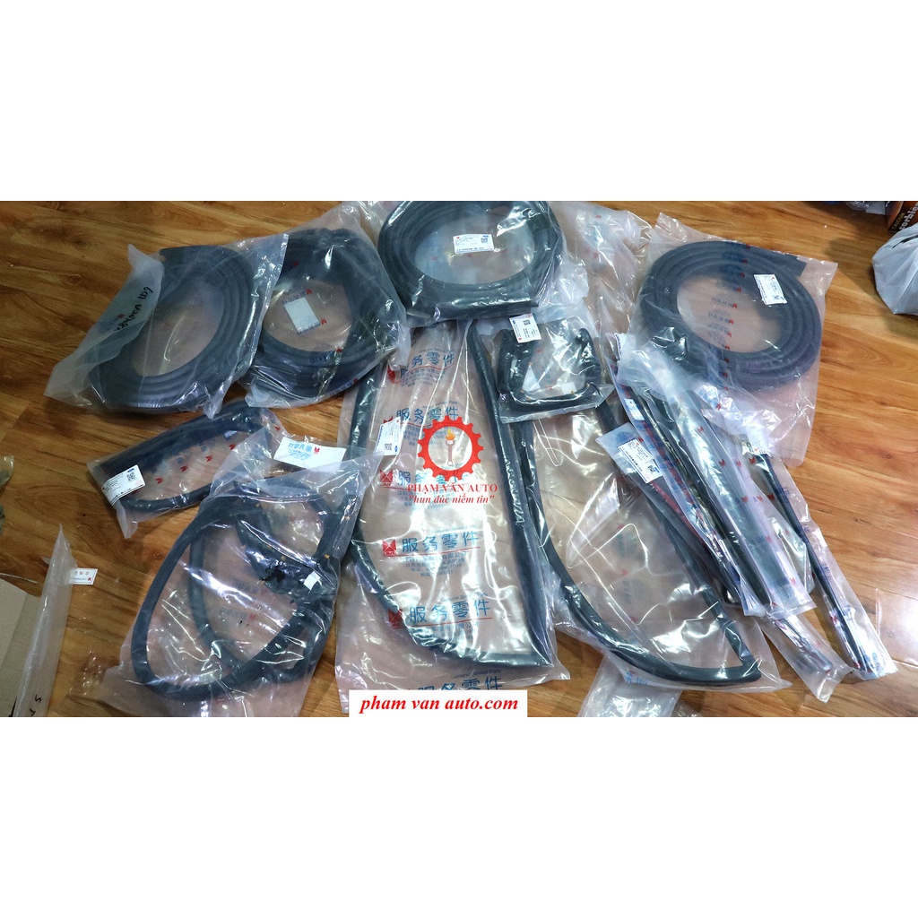 Gioăng cánh cửa hậu dưới lái  Ford Transit CHÍNH HÃNG mã 7C19V42265AB Phạm Văn Auto