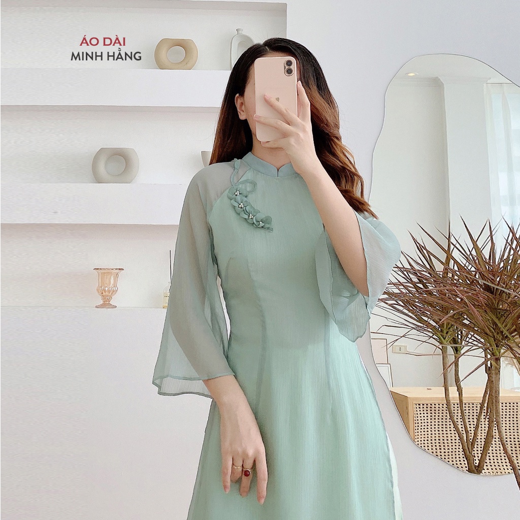 Áo dài cách tân nữ đính hoa ngực thiết kế tay lửng, áo dài nữ bốn tà tay loe nữ tính nhẹ nhàng_Áo dài Minh Hằng