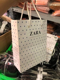 Quần zara.