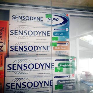 Kem đánh răng sesnodyne tuyp 100g