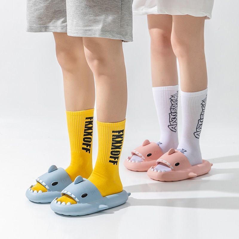 Dép Sandal Khử Mùi Chống Trượt Kháng Khuẩn Hình Cá Mập Hoạt Hình Cao Cấp Phong Cách Mới Dành Cho Bạn Nữ