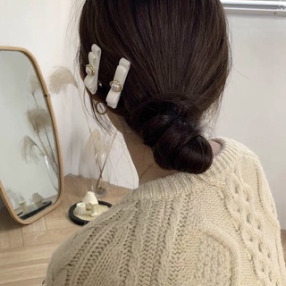 Kẹp tóc mỏ vịt đính ngọc sang chảnh