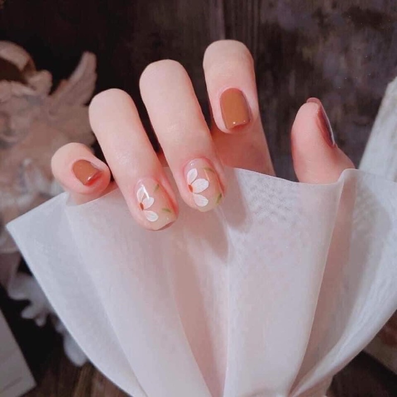 Ống tay áo chụp ảnh nail sang chảnh