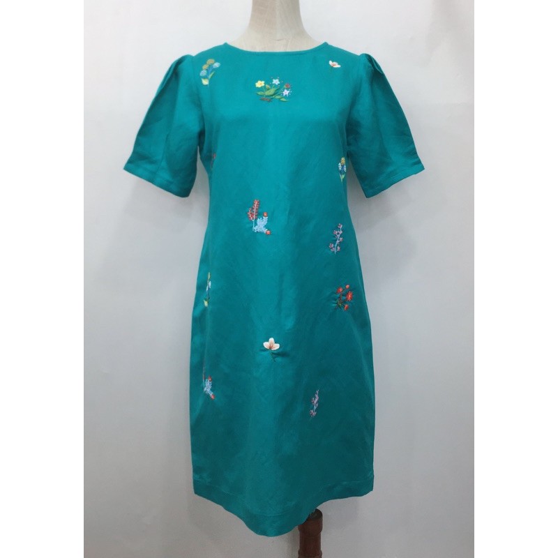 Đầm linen tưng premium thêu tay hoa rơi, dài 105cm, mã mm3_20