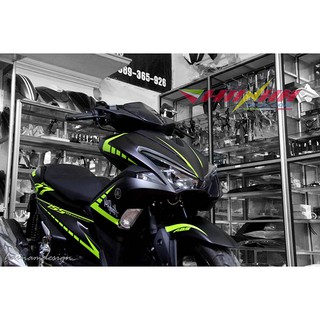 Tem Trùm Nvx Đen Viền Xanh