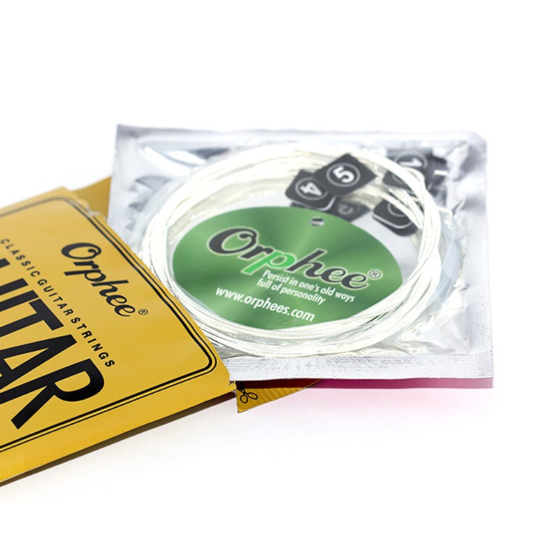 1 Bộ Dây Đàn Guitar Cổ Điển Bằng Nylon Và Dây Mạ Bạc NX