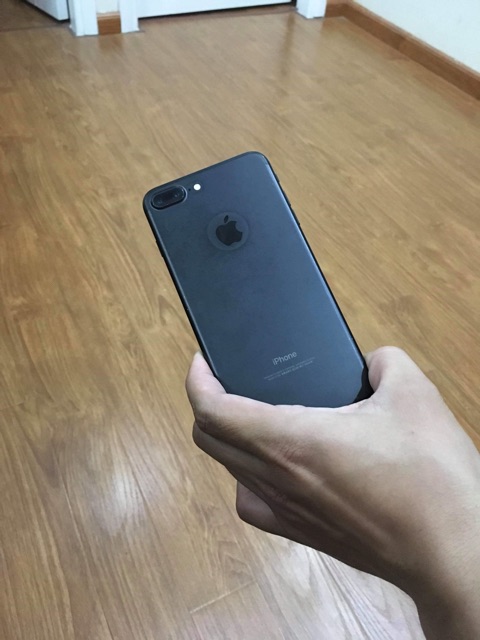 Iphone 7plus 128G màu đen.