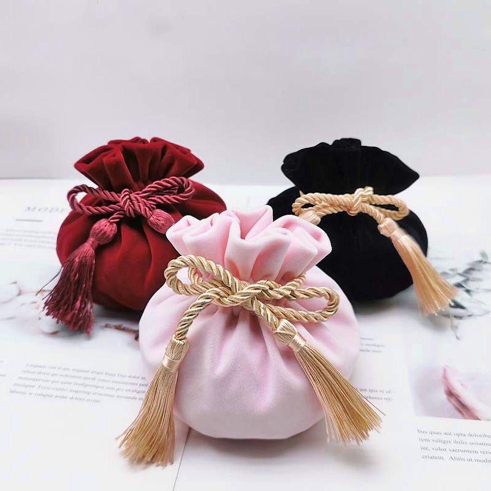 Túi Nhung Đựng Trang Sức Đế Tròn Phối Tua Rua Xinh Xắn