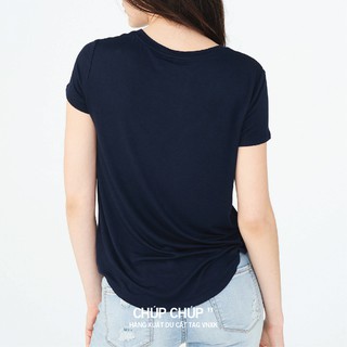 Áo cổ V basic xanh đen