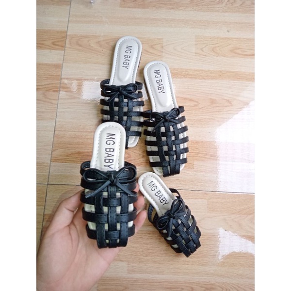 Giày Sục đan mẹ và bé đủ size 21-39