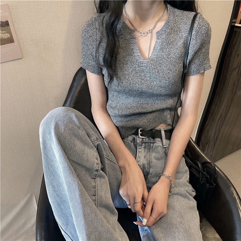 Áo thun IELGY tay ngắn cổ chữ V dáng ôm thời trang cho nữ