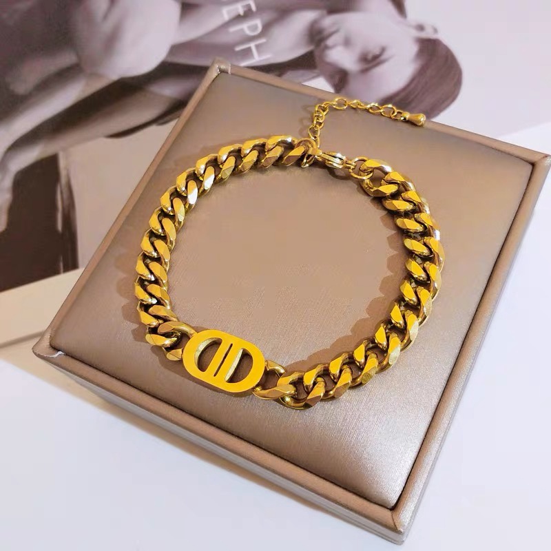 Vòng Tay Chữ D Đôi Bằng Thép Titan Mạ Vàng 18k Thời Trang | Nhẫn Thép Không Gỉ Thiết Kế Độc Đáo Thời Trang Cho Nam Nữ