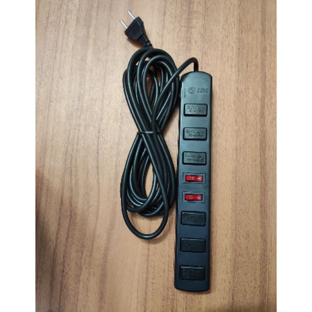 Ổ cắm điện có dây SINO - 6 lỗ cắm