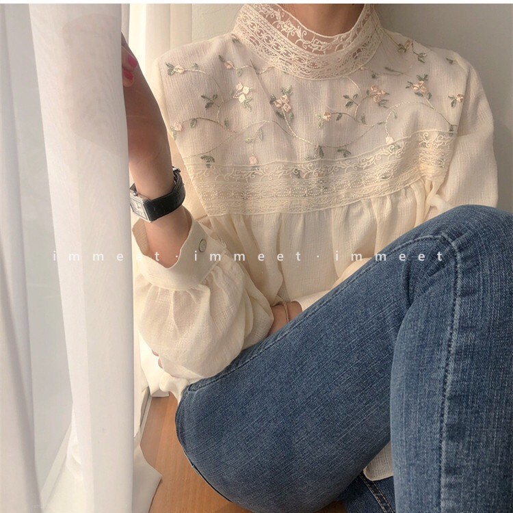 [AMANDA]Áo tiểu thư, Áo sơ mi ngực hoa thêu ( ảnh thật treo móc)