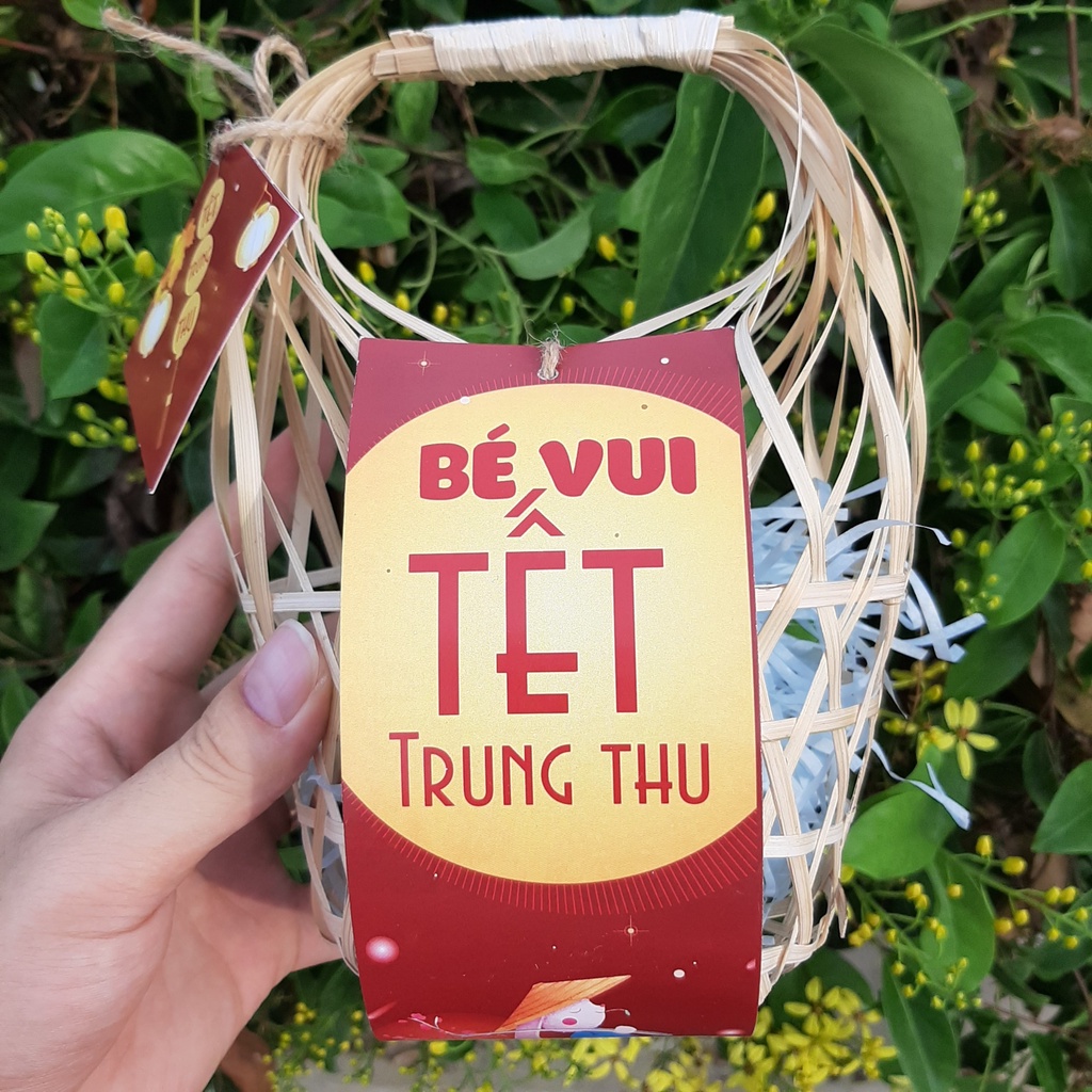 Giỏ tre quà tặng đựng trứng Hatchimals