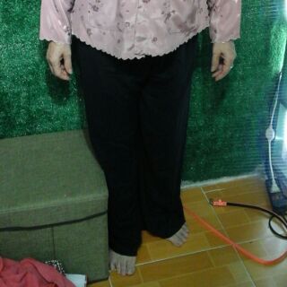 ĐẠI HẠ GIÁ NGHỈ BÁN Quần đen mặc với áo cánh của các bà, các cụ.