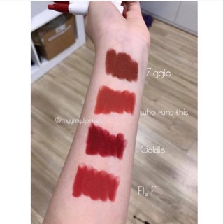 Son Colourpop lippie stix