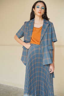 Chân váy dập ly