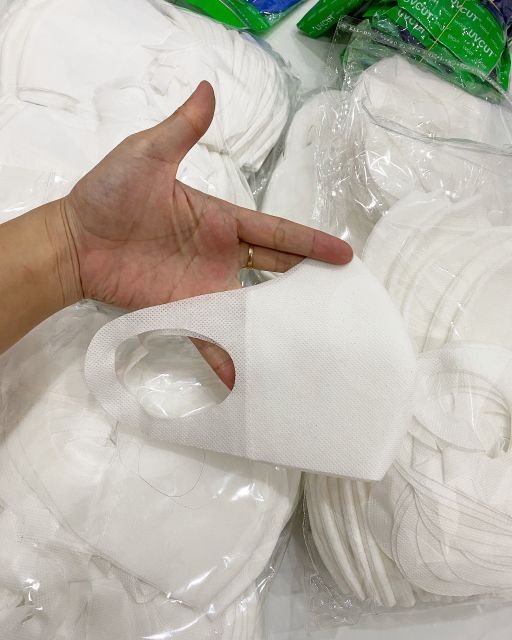 Khẩu trang vải 3 lớp cao cấp [ GIẶT NHIỀU LẦN ] | BigBuy360 - bigbuy360.vn