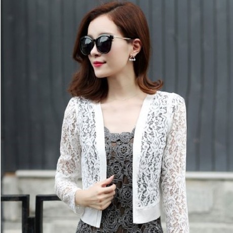 Áo khoác ren nhẹ phong cách