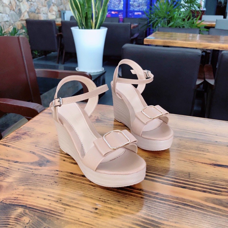 SANDAL XUỒNG QUAI KHOÁ SIÊU DỄ THƯƠNG