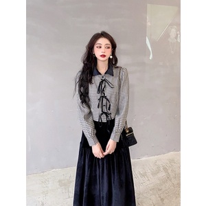 Bộ Trang Phục Hai Mảnh Với Áo Và Chân Váy Phong Cách Hồng Kông Mùa Xuân 2022 Dành Cho Nữ