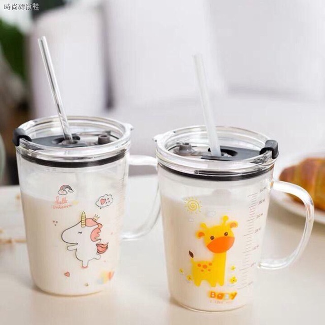 Cốc thuỷ tinh uống nước, sữa có nắp kèm ống hút , chia vạch tiệ dụng