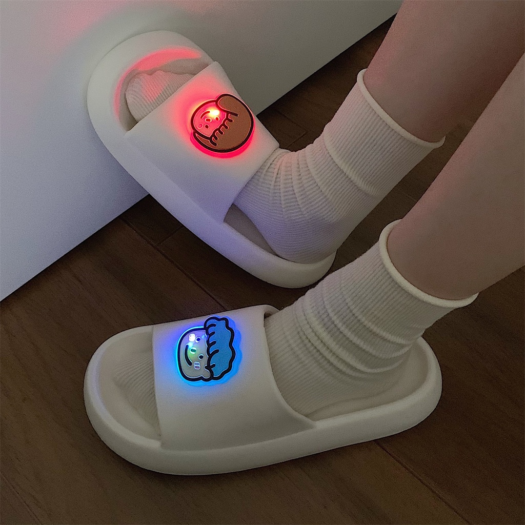 Dép quai ngang nam nữ có đèn hình thỏ gấu cute 4 màu phong cách Ulzzang Mã 115