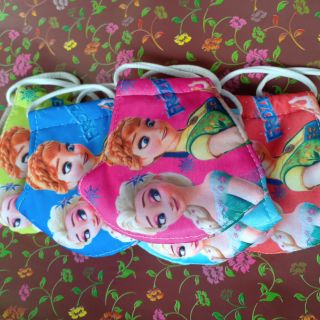 Khẩu trang vải bé gái Elsa