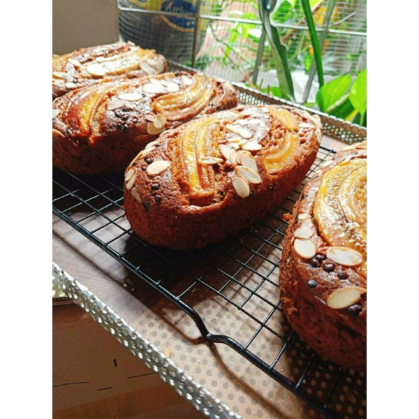 Combo 2 bánh bông lan chuối sô cô la hạnh nhân