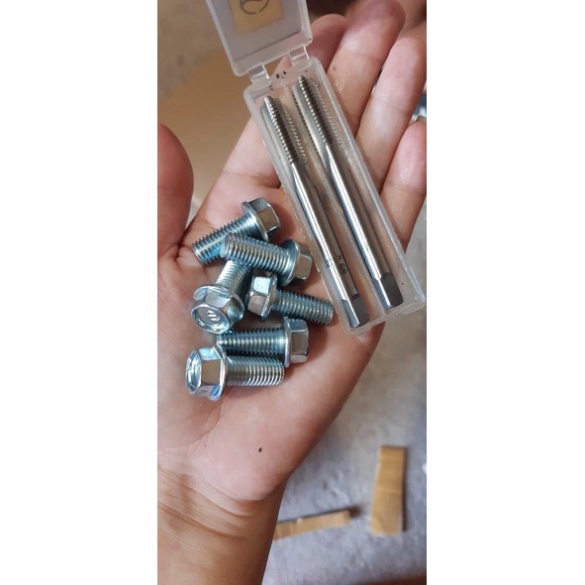 Ốc rốn xả dầu xe máy 13 ly ,9 ly