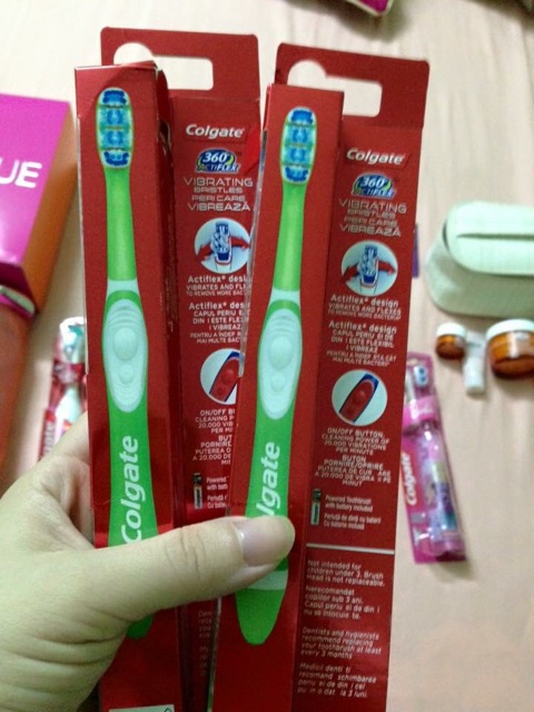 Bàn chải điện Colgate