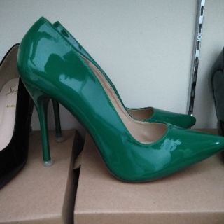 Giày louboutin xanh lá 11p
