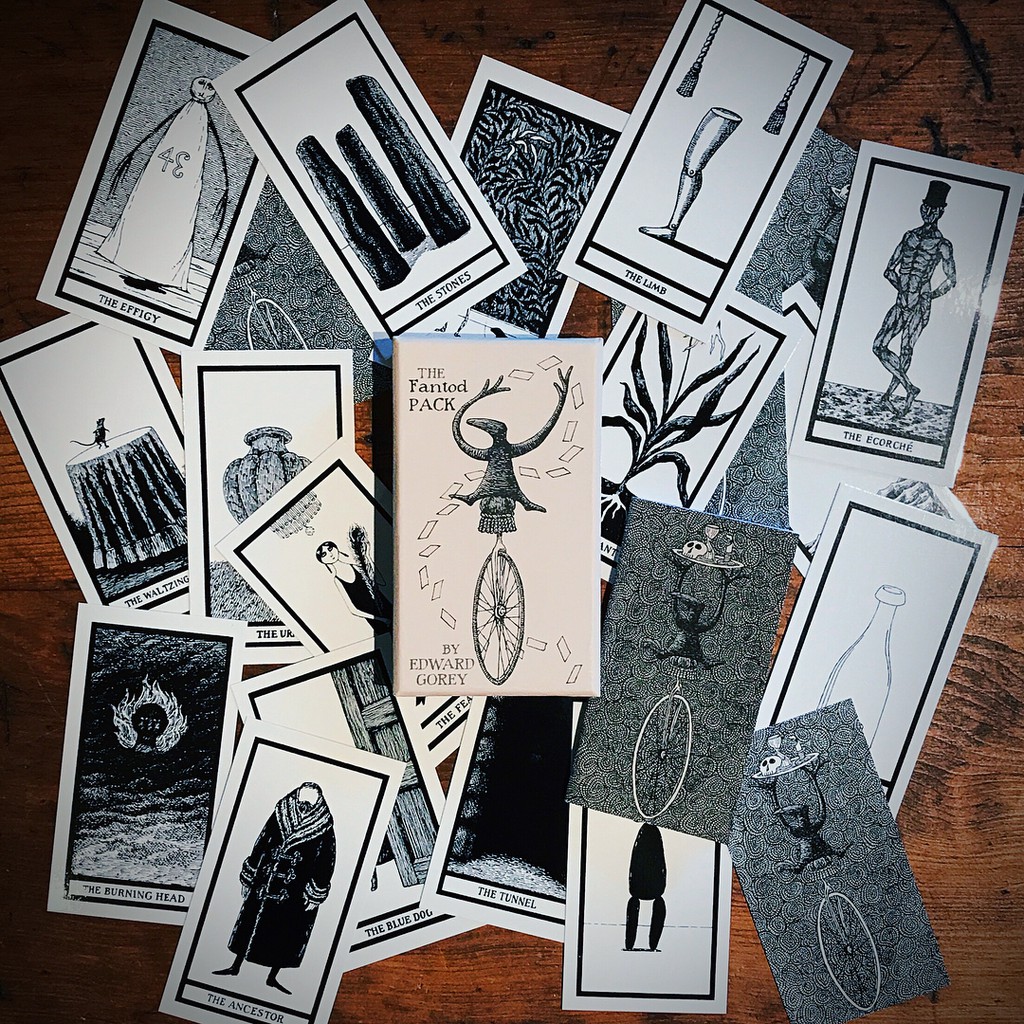 Bộ Bài Fantod Pack by Edward Gorey (Mystic House Tarot Shop)