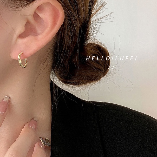Khuyên Tai Hàn Quốc Tinh Xảo Cho Nữ