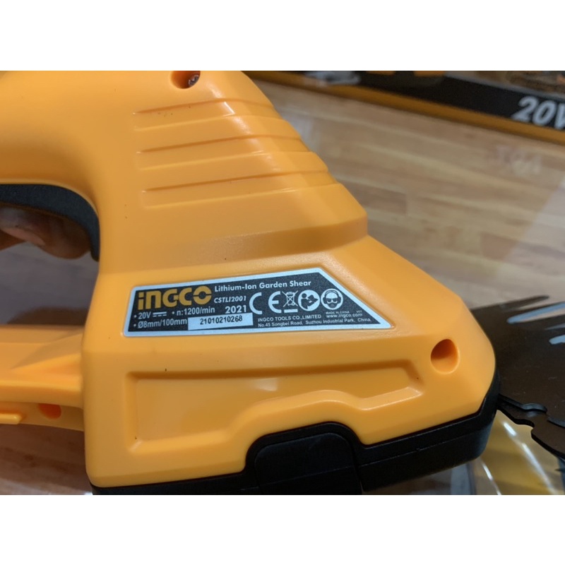 INGCO Máy cắt tỉa hàng rào dùng pin 20V CSTLI2001