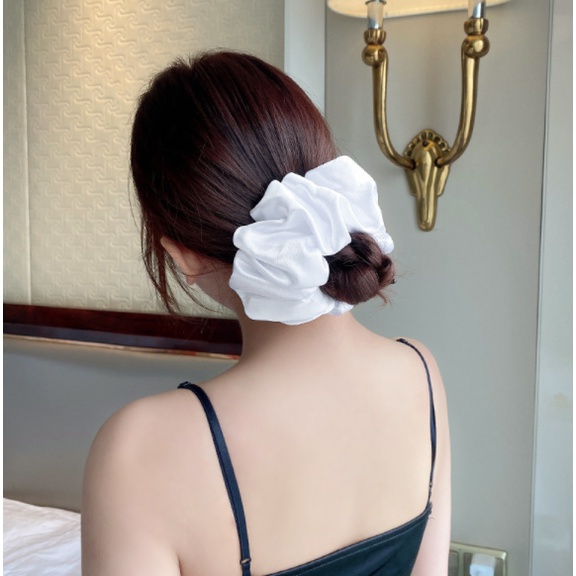 Dây Cột Tóc Scrunchies Size Lớn Tiệm Thêu Việt Chất Liệu Satin