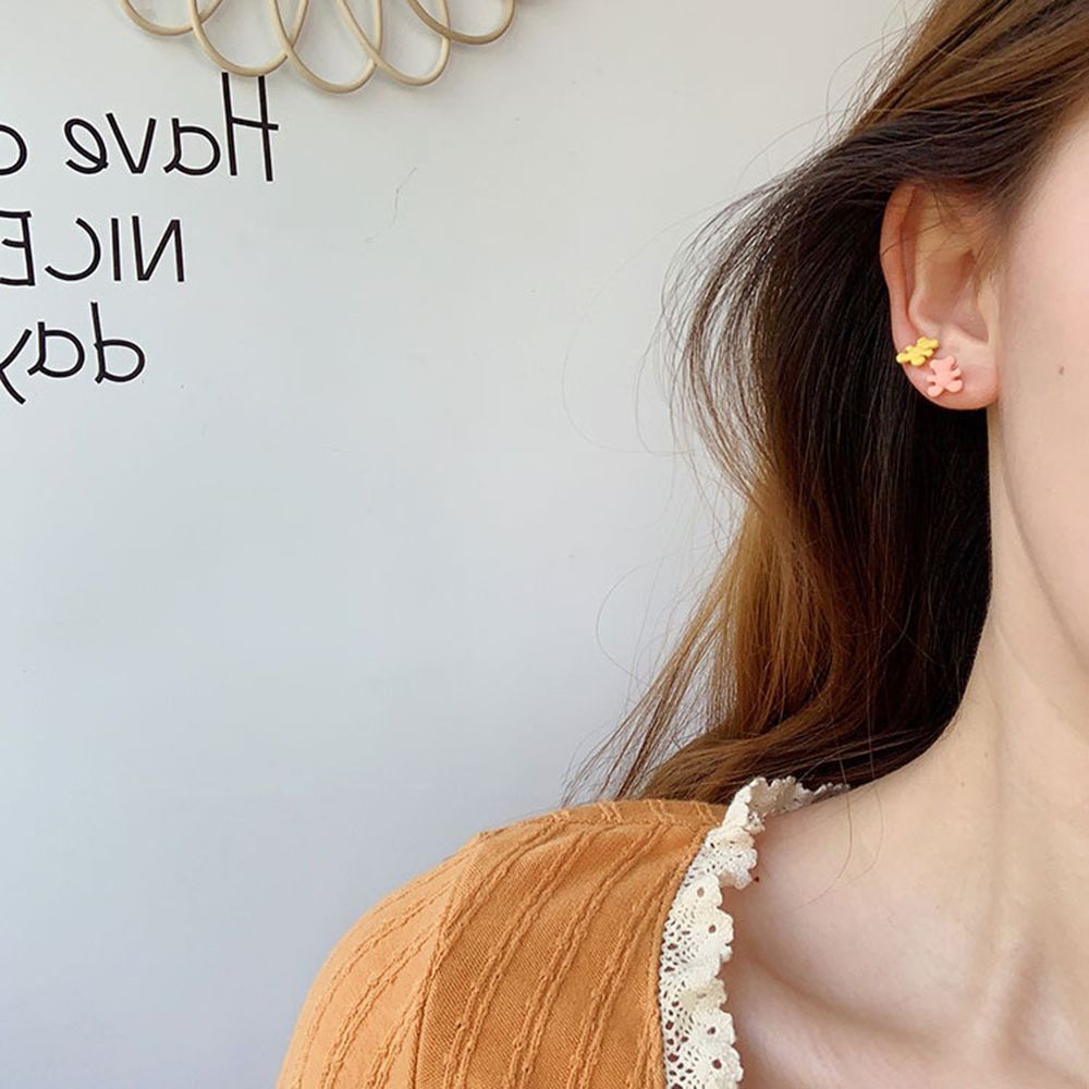 Bộ Khuyên Tai Xỏ Lỗ Hình Hoa / Động Vật Nhiều Màu Dễ Thương Cho Nữ