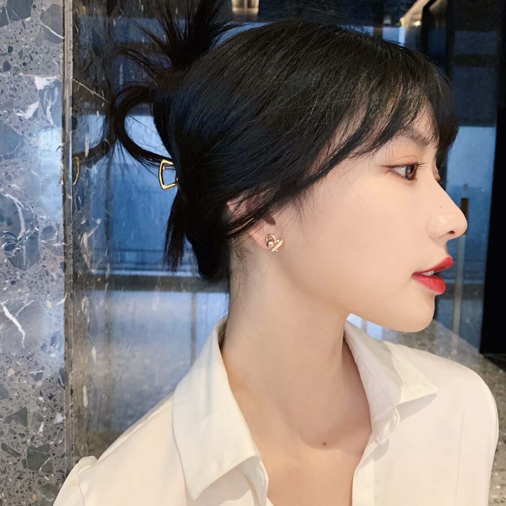 Bông Tai Mạ Bạc 925 Hình Trái Tim Đính Ngọc Trai Xinh Xắn / Khuyên tai