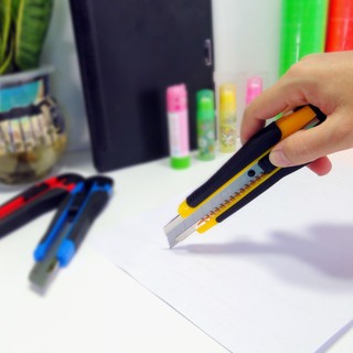 Dao Rọc Giấy Stacom E-105A