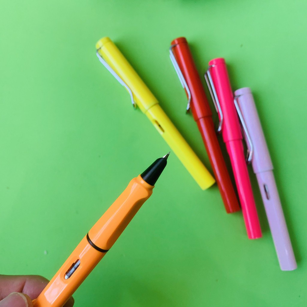 Bút máy 857 ngòi êm trơn  chỉ 10k