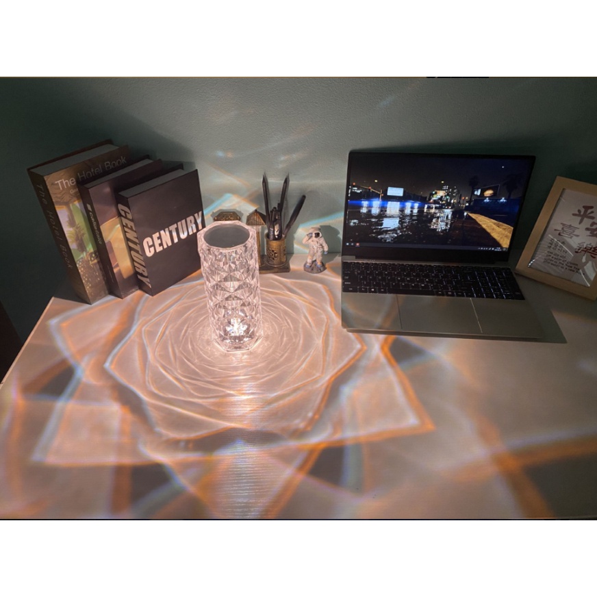 Đèn led pha lê siêu xinh có cảm ứng và có thể đổi màu- kèm cổng sạc usb tiện dụng- chất liệu nhựa cao 28cm