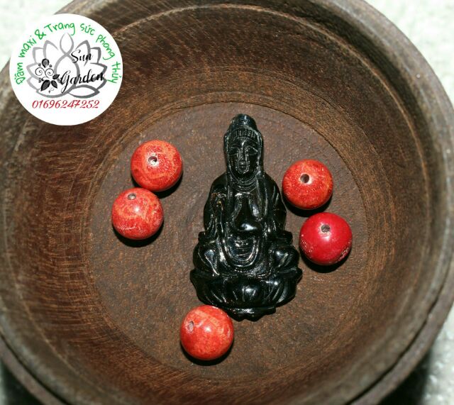 MẶT DÂY CHUYỀN SAN HÔ MẸ QUÁN THẾ ÂM BỒ TÁT MANG LẠI BÌNH AN