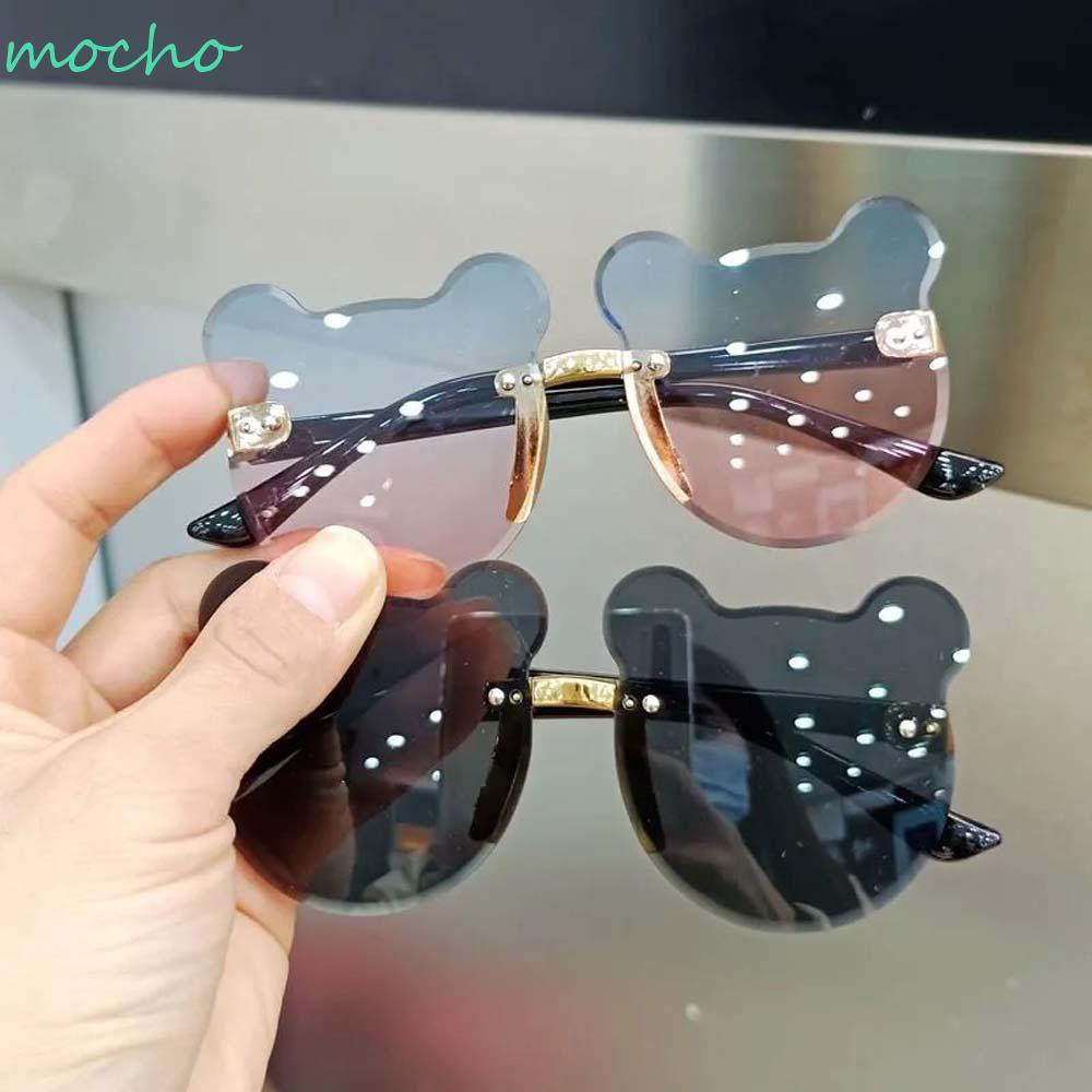 Kính mát gọng nhựa tròng hình mặt chú gấu xinh xắn